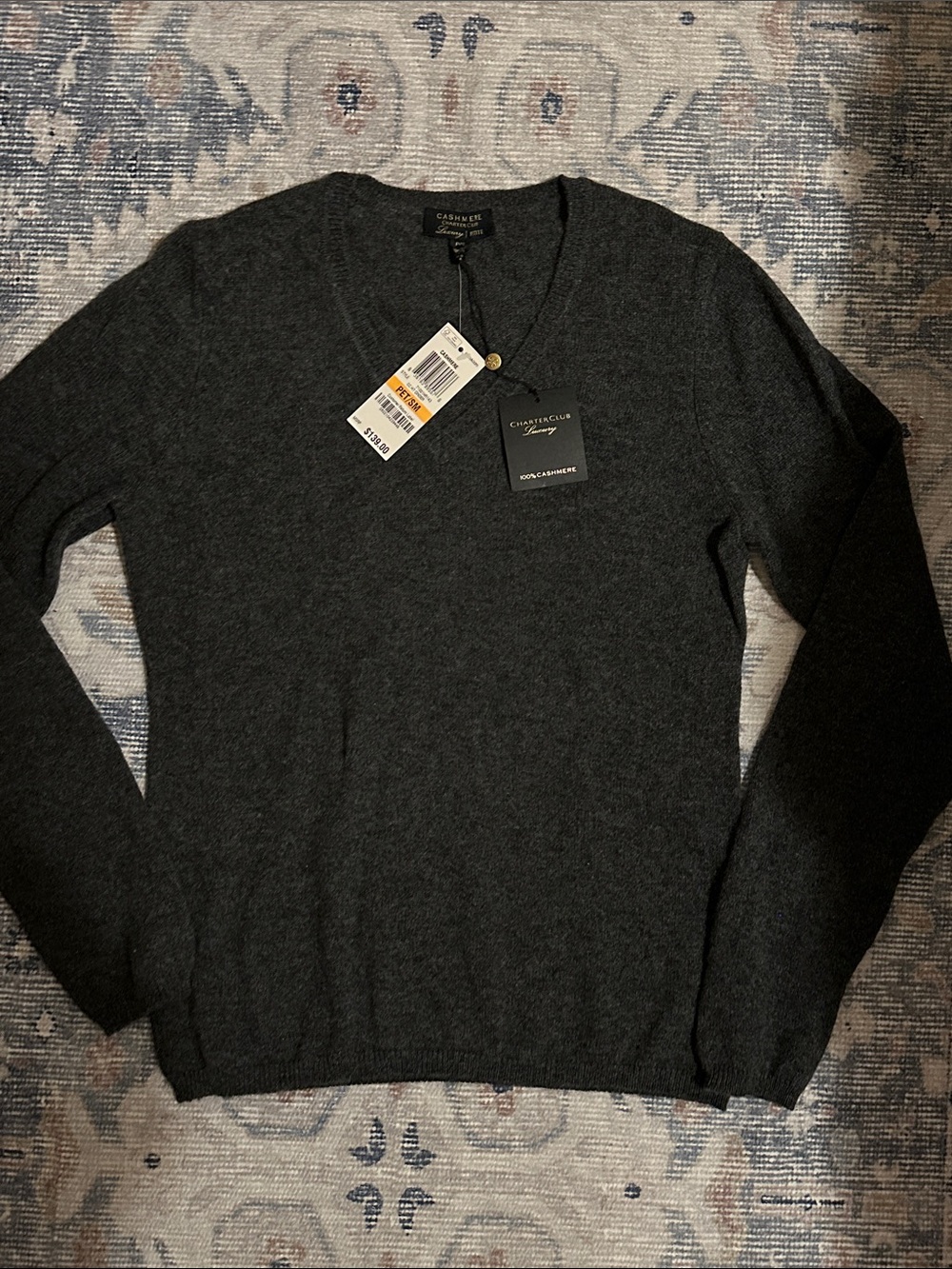Charter Club Luxury NWT women’s V-Neck 100% Cashmere Sweater – Charcoal